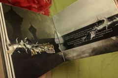 Game thủ thoát chết nhờ đĩa game đỡ đạn, được tặng cho bản mới