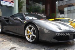 Ferrari 488 GTB màu xám của Cường Đô La hội ngộ cùng các "siêu bò"