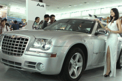 Có phải là "vẽ rắn thêm chân"?