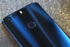 Honor 9 camera kép, thiết kế chất như P10 được làm từ kim loại kết hợp kính độc đáo