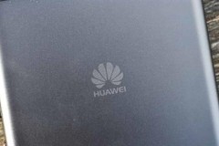 Huaweri P10 sẽ có RAM tới 8GB, màn hình 4K, vân tay siêu âm và chạy Android 8