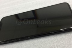 iPhone 8 với camera kép, cảm biến vân tay nhúng trong màn hình xuất hiện ngoài đời thực