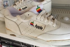 Tiểu sử Apple đẫm nước mắt