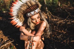 [Ảnh đẹp] Hoa hậu bộ lạc "đồi đỏ đất vàng"