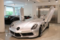 Cận cảnh "mũi tên bạc" bản đặc biệt Mercedes-Benz SLR Stirling Moss