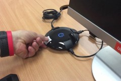 Chiếc PC mini này có giá 1699 USD và mang trong mình khả năng tự huỷ dữ liệu khi bị tấn công