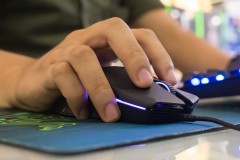 [Đánh giá] Razer Lancehead TE: đối xứng và đằm tay, cảm biến xịn, phần mềm chưa hoàn chỉnh, giá cao