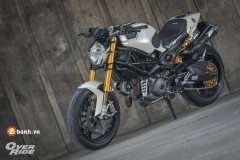 Ducati Monster 696 con ''quái thú huyền thoại'' của nhà Ducati.