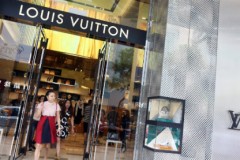 Louis Vuitton mở trang mua sắm online ở Trung Quốc