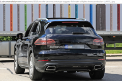 Nguyên mẫu thử nghiệm mới nhất của Porsche Cayenne 2018 lộ diện trên đường phố
