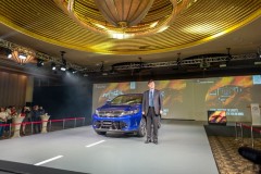 Phiên bản giá rẻ của Lexus RX - Toyota Harrier 2017 ra mắt thị trường Đông Nam Á