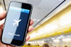 Bạn có biết: Vì sao đi máy bay phải bật "chế độ bay"?