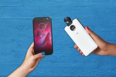 Moto giới thiệu Z2 Force chống vỡ màn hình và Moto Mods quay phim 360 độ