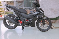 Winner 150 nhẹ nhàng trong phiên bản Matte Black