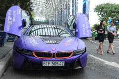 BMW i8 màu tím cực kỳ độc đáo vô tình lướt qua triển lãm VMS 2017