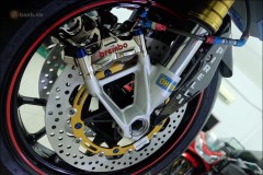 BMW S1000RR bản nâng cấp cùng loạt đồ hiệu