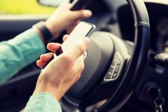 "Điểm danh" những thói quen xấu dễ khiến tài xế mất tập trung