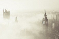 Mây hóa chất bí ẩn khiến hơn 150 người nhiễm độc tại Anh