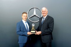 Khách hàng sở hữu xe Mercedes có cơ hội được bảo dưỡng xe hoàn toàn miễn phí