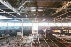 Khám phá chiếc du thuyền bị mắc cạn qua những bức ảnh