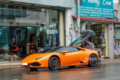 Sài Gòn: Lamborghini Huracan màu cam bị bắt gặp khi đang lắp thêm cánh gió Vorsteiner