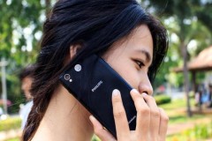 Đánh giá Philips Xenium V787: Khung kim loại, pin 5.000 mAh
