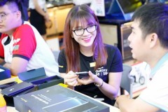 Người Việt mua smartphone cao cấp ngày một nhiều: Do sĩ diện hay...