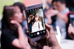 Trên tay Asus Zenfone 4 Selfie: 279USD, selfie 20MP, selfie góc rộng 120 độ