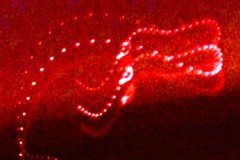 Những sinh vật vô hình đang quan sát Trái Đất đã bị phát hiện bởi mắt thường qua kính viễn vọng?