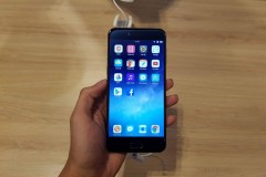 Sơ bộ Bphone 2: Bo mạch ráp tại Việt Nam, với hơn 800 linh kiện nhập khẩu