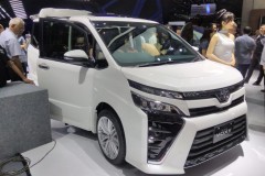 Toyota Voxy 2017 sẽ đến tay khách hàng Indonesia với giá dự kiến 770 triệu VNĐ