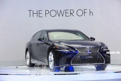 [VMS 2017] Lexus khoe trọn tinh hoa công nghệ Hybrid tại Triển lãm Ô tô Việt nam 2017