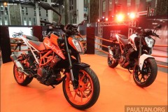 2017 KTM Duke 250 và Duke 390 ra mắt tại Malaysia giá từ 119 triệu đồng - 156 triệu đồng