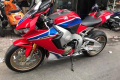 Cận cảnh CBR1000rr SP2 cực hiếm tại Sài Thành