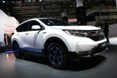 Cận cảnh Honda CR-V 2018 bản hybrid vừa trình làng