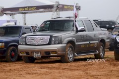 Cặp bán tải "hàng hiếm" Cadillac Escalade EXT và Dodge Dakota xuất hiện tại VOC 2017