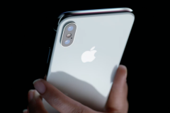 Chi phí sản xuất thực sự của iPhone X là bao nhiêu?
