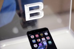 Bphone 2017 bắt đầu trưng bày tại các cửa hàng di động