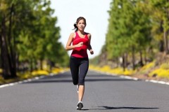 Thiết bị sạc pin điện thoại từ chuyển động đi bộ