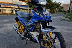 Exciter 135 độ đầy cứng cáp kèm theo hơi thở như trời gầm