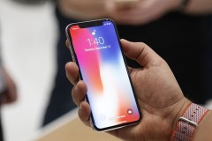 Giống smartphone Android tới 7 điểm, iPhone X còn điều gì khác biệt?