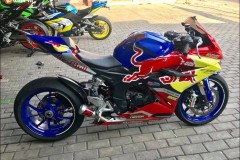 Honda CBR250RR độ nổi loạn bên dàn chân Ducati 1199