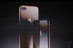 iPhone 8 vs iPhone 7: Apple đã nâng cấp những điểm gì??