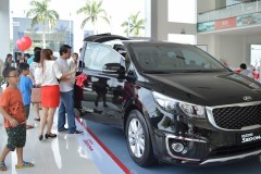 Kinh nghiệm lái ô tô mới và cách lái xe an toàn cho tài mới