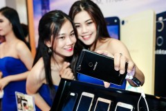 Mobiistar sẽ thành công khi tiến lên phân khúc tầm trung?