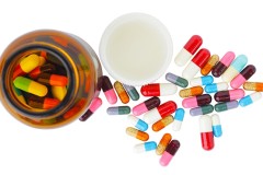 Người Việt chi hàng tỷ USD nhập khẩu thuốc mỗi năm