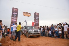 Nissan Navara lên ngôi Vua bán tải tại Giải đua xe Ô tô Địa Hình Việt Nam 2017