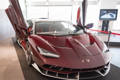 Siêu xe Lamborghini Centenario Coupe đầu tiên đặt chân đến Nhật Bản