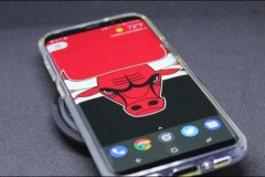 Sạc không dây có hoạt động với ốp bảo vệ điện thoại?