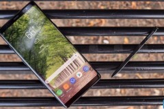 Thời lượng dùng và sạc pin của Note 8 như thế nào so với những điện thoại cao cấp khác
